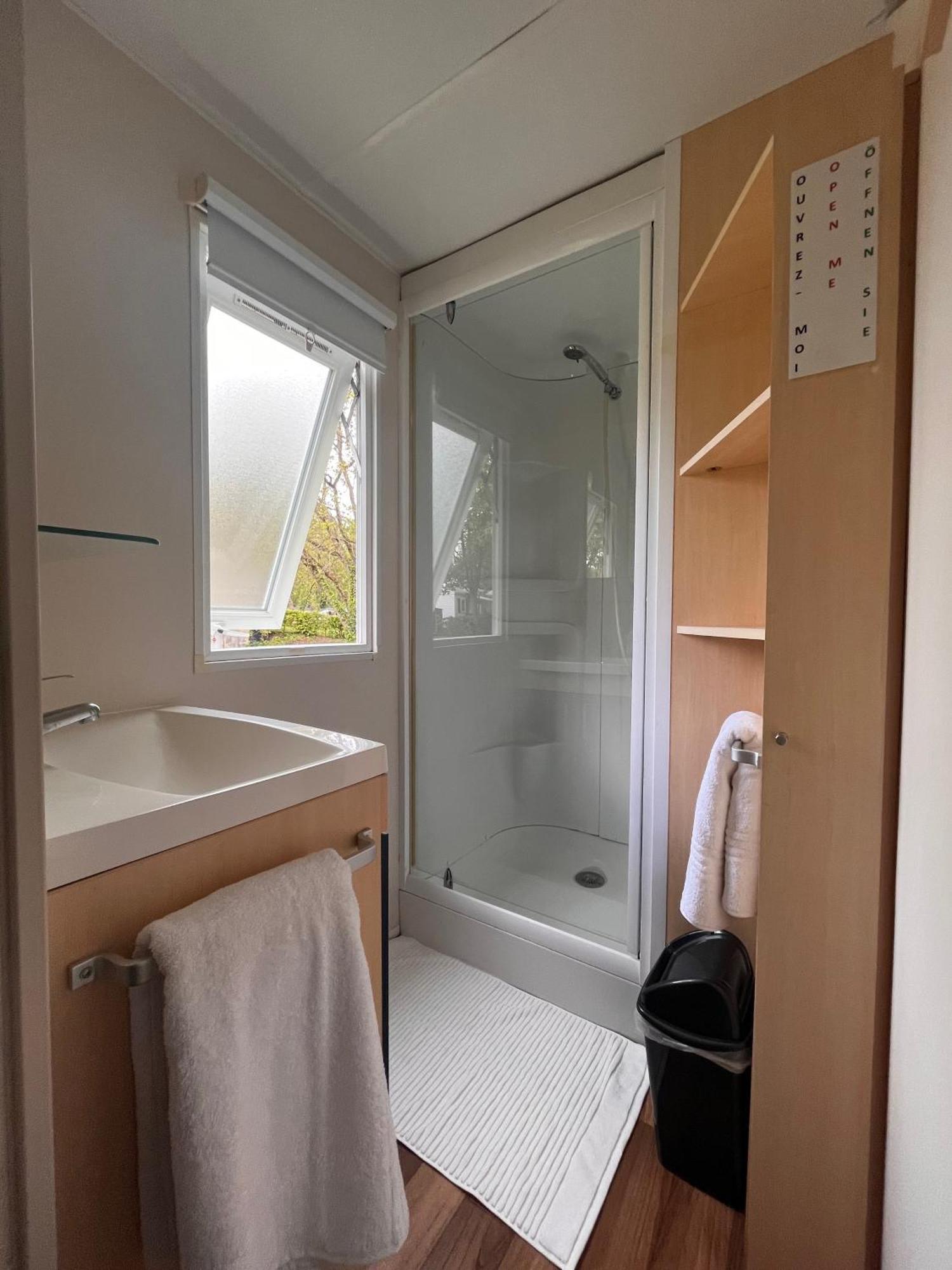 Le Gewurz - Bungalow Climatise Avec Tv Pour 5 Boofzheim Room photo